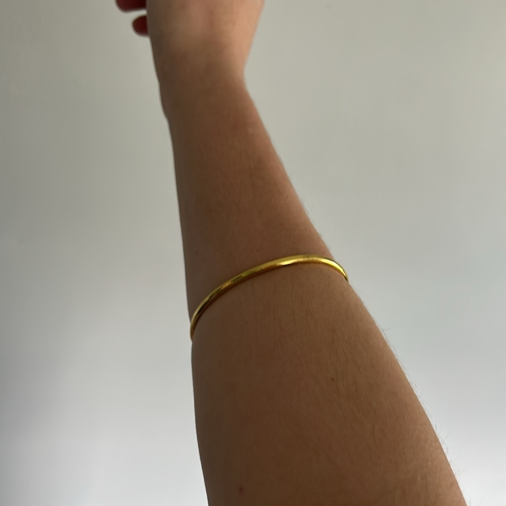 Gold arm cuff - Picture 2 of 3